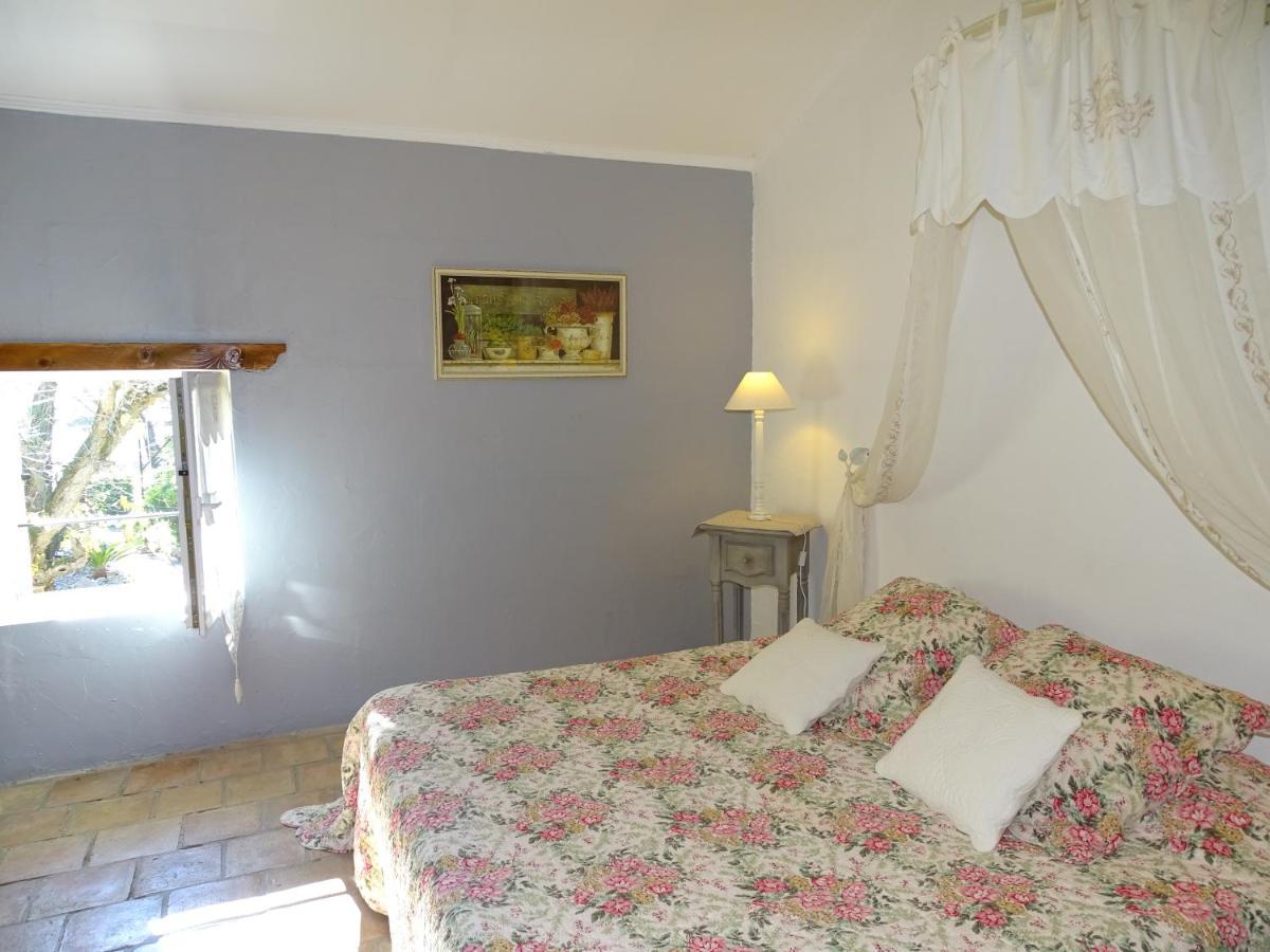 Bastide Des Princes B&B Caderousse Ngoại thất bức ảnh