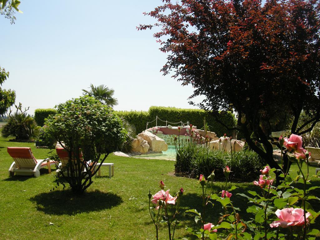 Bastide Des Princes B&B Caderousse Ngoại thất bức ảnh